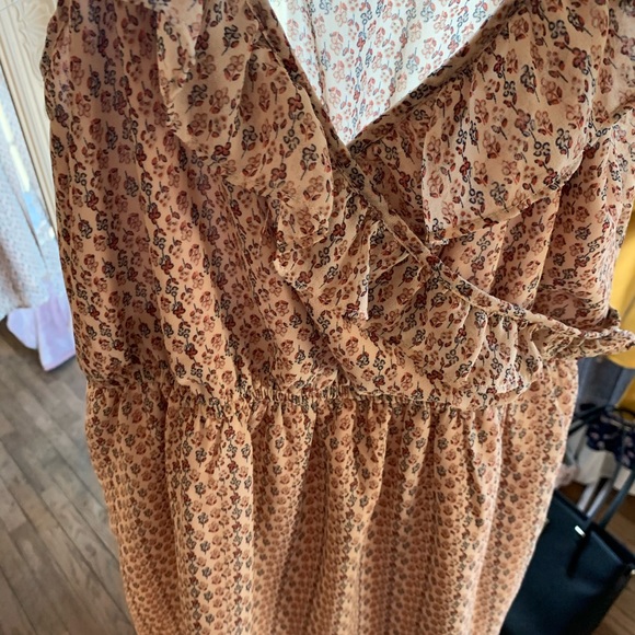 FOREVER 21 FLORAL DRESS - Picture 7 of 8